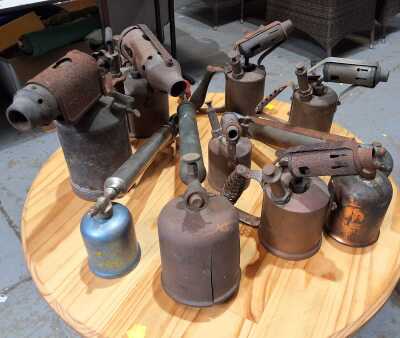 SPRAYERS AND BLOWTORCHES