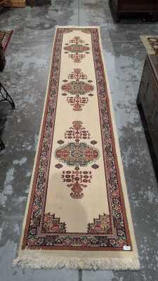 HALL RUNNER