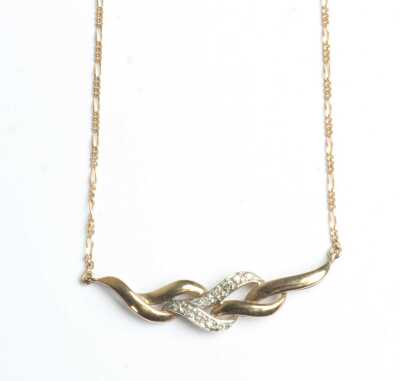 GOLD NECKLACE