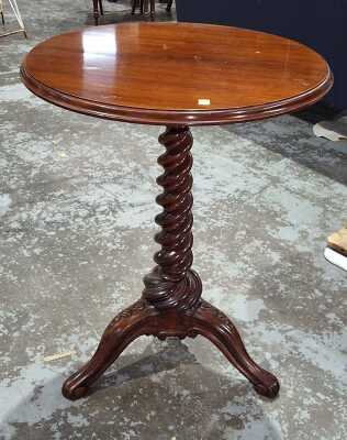 WINE TABLE