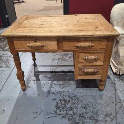 DESK