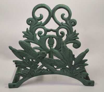 HOSE REEL HOLDER