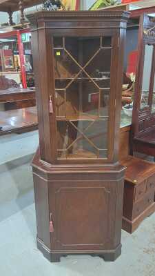 CORNER CABINET