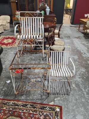 OUTDOOR SETTING