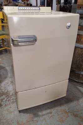 KEROSENE FRIDGE
