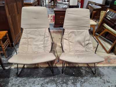 LOUNGE CHAIRS
