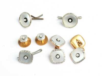 GOLD STUDS