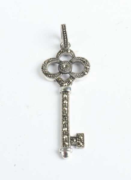 SILVER PENDANT