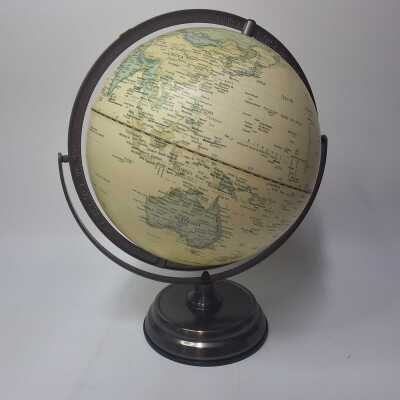 WORLD GLOBE