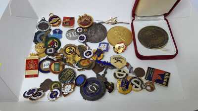 BADGES