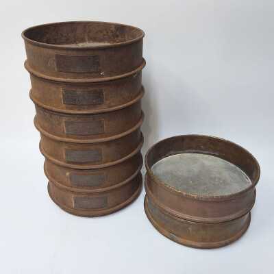 LABORATORY SIEVES