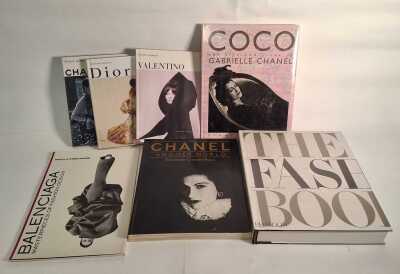 FASHION BOOKS