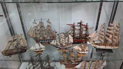 MODEL SHIPS