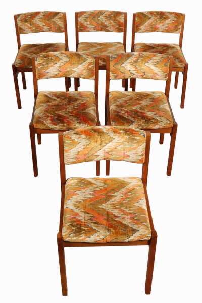 SET OF DINING CHAIRS