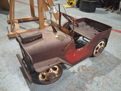 PEDAL CAR