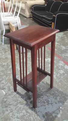 PLANT STAND