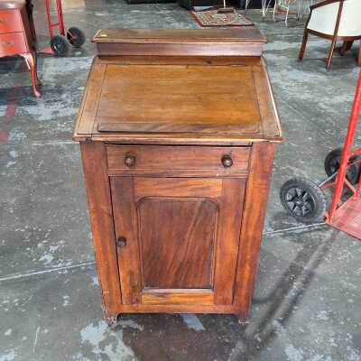 WASH STAND