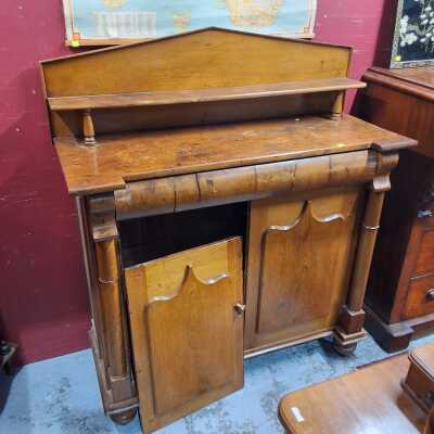 CHIFFONIER