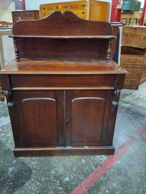 CHIFFONIER
