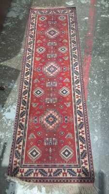 FLOOR RUNNER