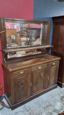 SIDEBOARD