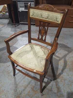 DINING CHAIR