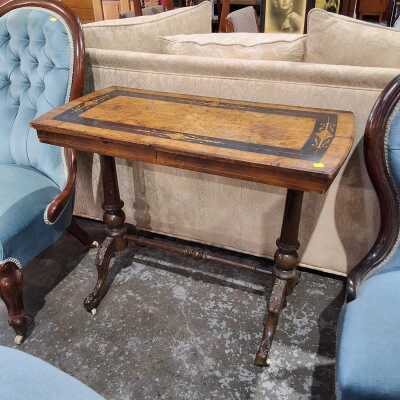 SOFA TABLE