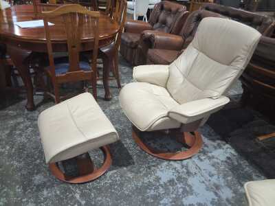 LEATHER RECLINER