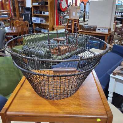 WOOD BASKET