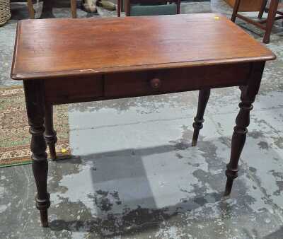 SIDE TABLE