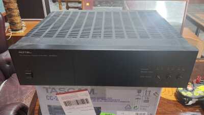 STEREO AMPLIFIER