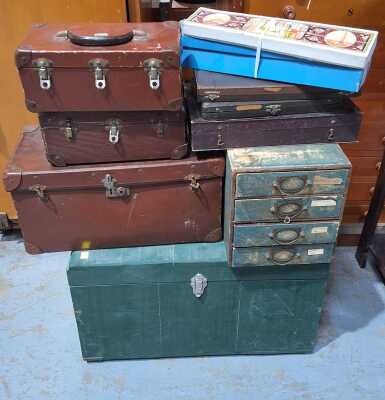 VINTAGE CASES AND BOXES