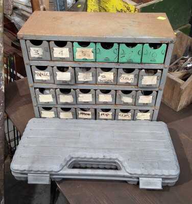 PARTS CABINET