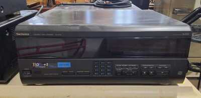 CD PLAYER