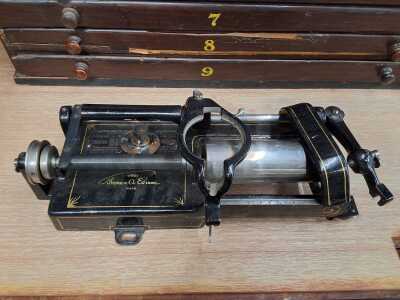 PHONOGRAPH