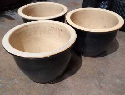 CERAMIC POTS
