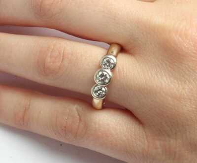 DIAMOND RING