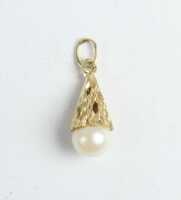 GOLD PENDANT