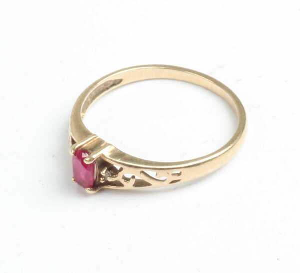 GOLD RING