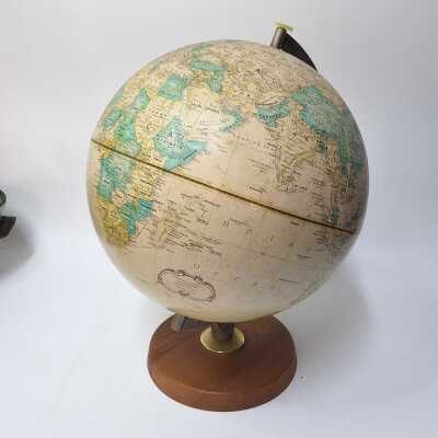 WORLD GLOBE