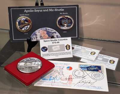 APOLLO-SOYUZ AND SHUTTLE MEMORABILIA: