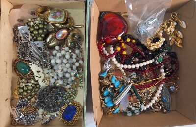 COSTUME JEWELLERY