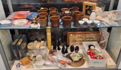 WORLDLY COLLECTABLES