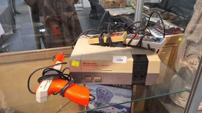 NINTENDO CONSOLE