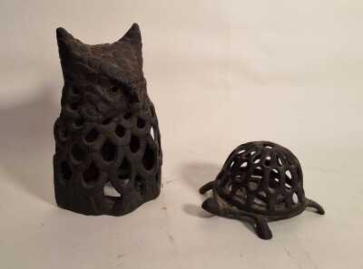 STRING HOLDERS