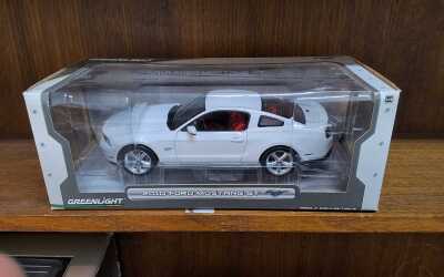 MODEL CAR
