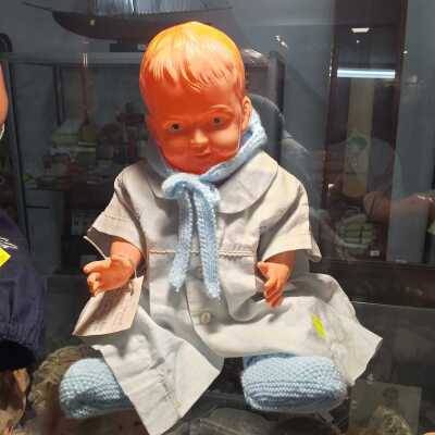 DOLL
