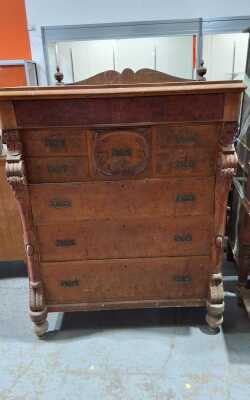 CHEST OF DRAWERS