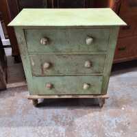 CHEST OF DRAWERS