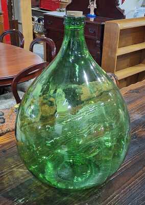 DEMIJOHN